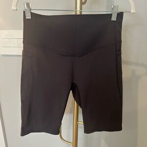 HALARA Women's Classic Grey  Bike Shorts Medium  side pockets NWOT